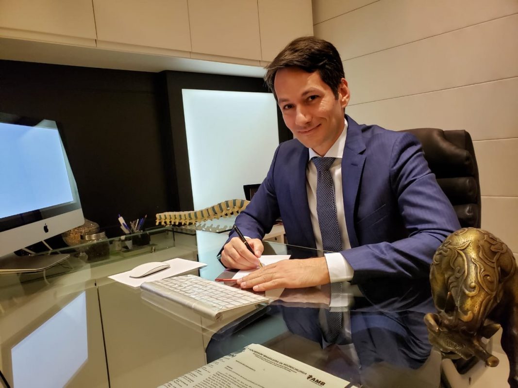 Dr. Diogo Trevisan, Neurocirurgião